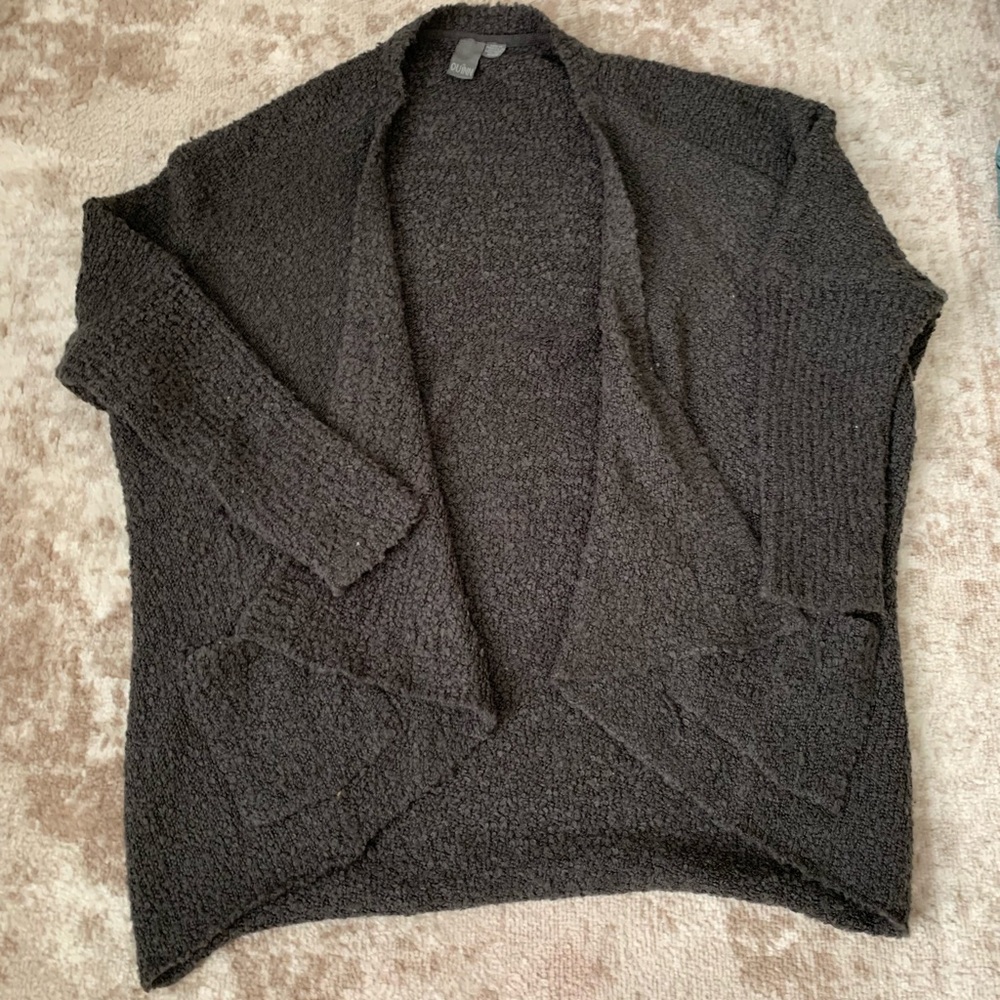 Gray Long Sleeved Cardigan w/ Pockets